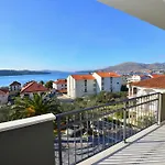 Διαμέρισμα Coratina Τρογκίρ
