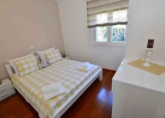 Coratina Apartman Trogir